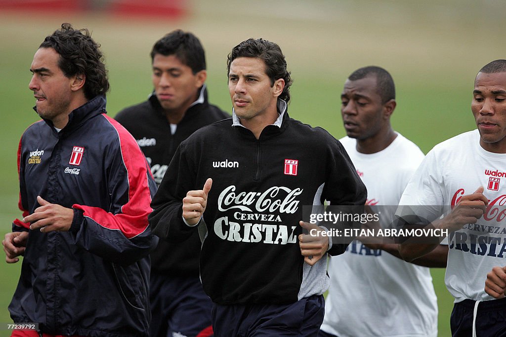 Peruvian coach Jose Guillermo "Chemo" de