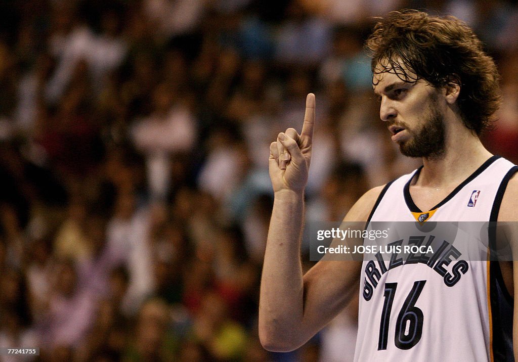 NBA Memphis Grizzlies' Pau Gasol gesture
