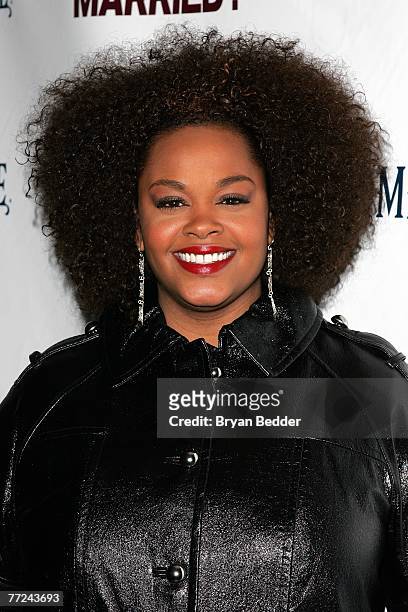 Singer/actress Jill Scott arrives at the premiere of Tyler Perry's "Why Did I Get Married" at the Bryant Park hotel on October 9, 2007 in New York...