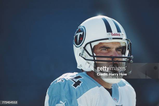 Neil O'Donnell Quarterback for the Tennessee Titans during the National Football Conference Eastl game against the Philadelphia Eagles on 3 December...