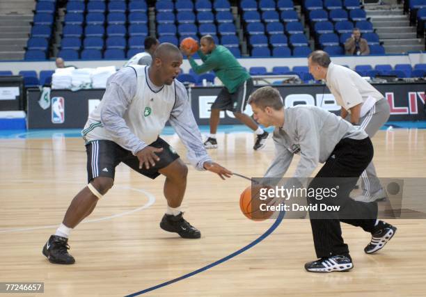 Glen Davis of the Boston Celtics works out during practice at the O2 arena during NBA Europe Live 2007 Tour London on October 8, 2007 in London,...