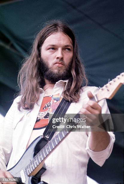 Pink Floyd 1974 David Gilmour performing with Roy Harper at Hyde Park