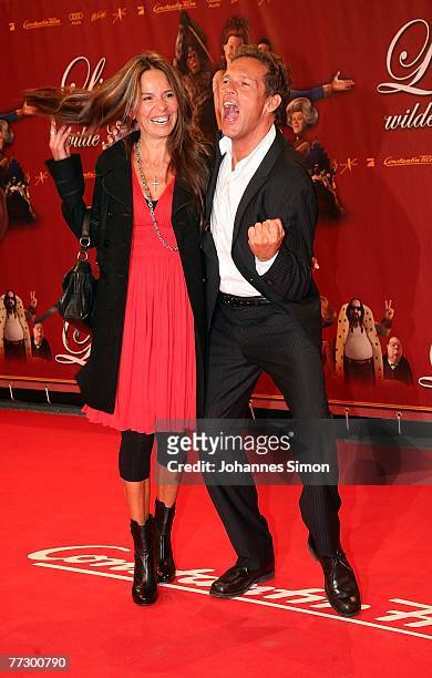 Actor Christian Tramitz and his wife Anette attend the premiere of Lissi Und Der Wilde Kaiser at the Royal Residence on October 11, 2007 in Munich,...