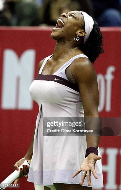 Serena Williams of USA reacts during her quarter final match against Nicole Vaidisova of Czech Republic in the XVIII International Tennis Tournament...