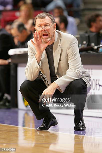 Head coach P.J. Carlesimo of the Seattle SuperSonics calls a play from the sideline during the game against the Sacramento Kings at Arco Arena on...
