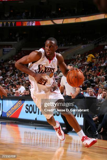 Thaddeus Young of the Philadelphia 76ers drives against the New Jersey Nets in NBA preseason action October 12, 2007 at the Wachovia Center in...