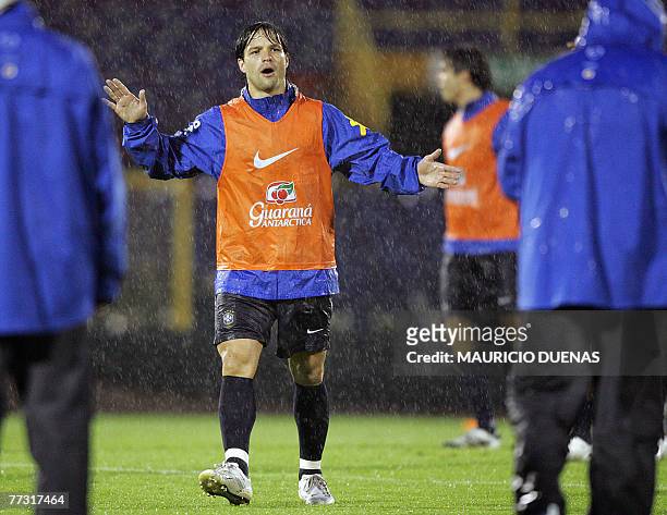 Brazilian player Diego gestures during a training session at the Nemesio Camacho stadium in Bogota, Colombia. Brazil will face Colombia next 14...