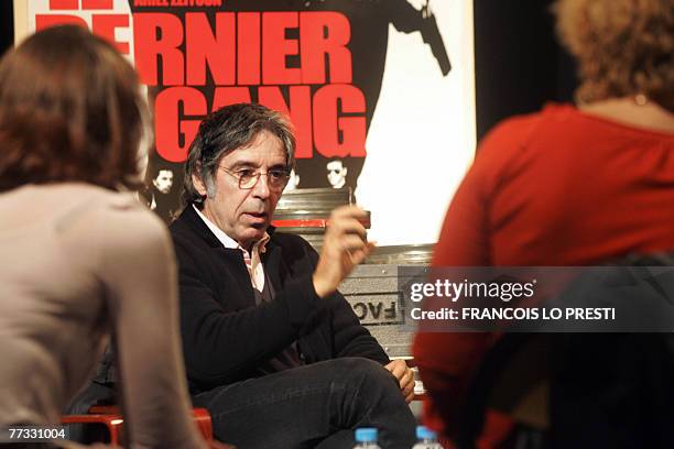 French director Ariel Zeitoun gestures as he speaks, 15 October 2007 at the Jean Rostand college in Roubaix, northern France during a press...