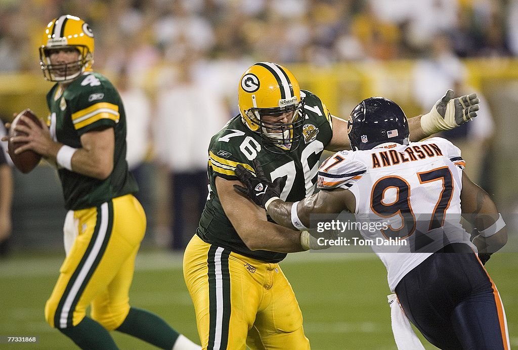 Chicago Bears v Green Bay Packers