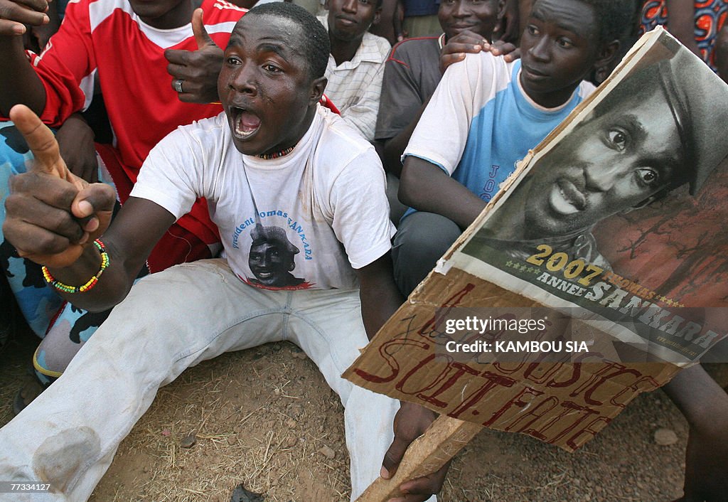 A supporter of Captain Thomas Sankara ho