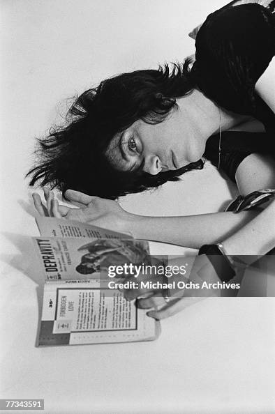 Pat Smith Model Patti Smith poses for a portrait in November 1974 in Los Angeles ...