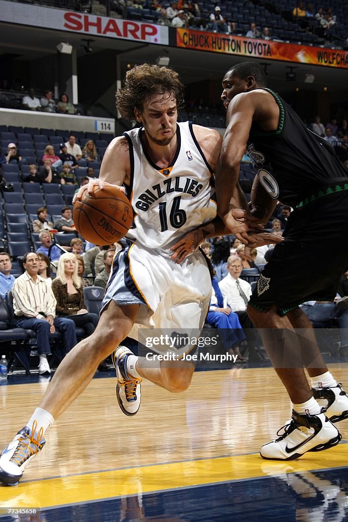 Minnesota Timberwolves v Memphis Grizzlies