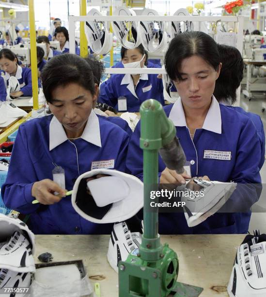 Korean Laborers 396 Kaesong Industrial Park Stock Photos, High-Res Pictures, and Images ...
