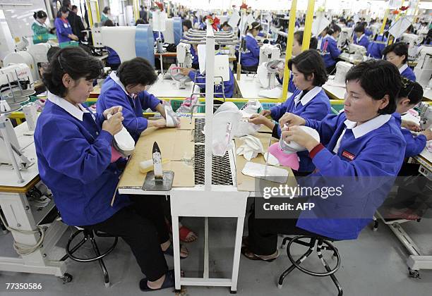 Korean Laborers 396 Kaesong Industrial Park Stock Photos, High-Res Pictures, and Images ...