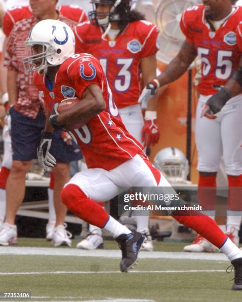 Indianapolis Colts wide receiver Marvin Harrison grabs a first-quarter pass February 12, 2006 at the Pro Bowl at Aloha Stadium in Honolulu, Hawaii.