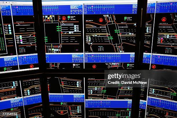 Computer Process Traffic 4,977 Traffic Signals Stock Photos, High-Res Pictures, and Images ...