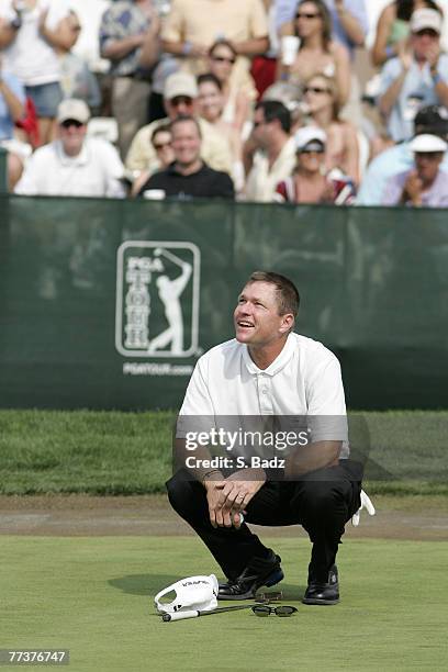 Scott Verplank reacts to his winning moment after the fourth and final round of the EDS Byron Nelson Championship held on the Tournament Players...