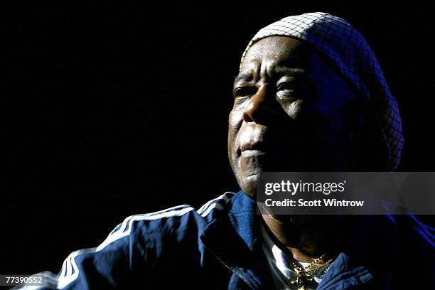 Musical artist Buddy Guy performs live during The Experience Hendrix Tour presented by Gibson Guitars at The Beacon Theater on October 17, 2007 in...