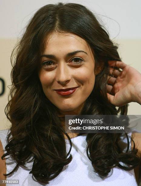 Italian actress Valentina Lodovini poses during "La Giusta distanza" photocall at the second annual film festival, 19 October 2007 in Rome. "La...