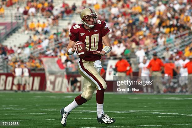 Chris Crane of the Boston College Eagles carries the ball in the fourth quarter against the Bowling Green Falcons on October 6, 2007 at Alumni...