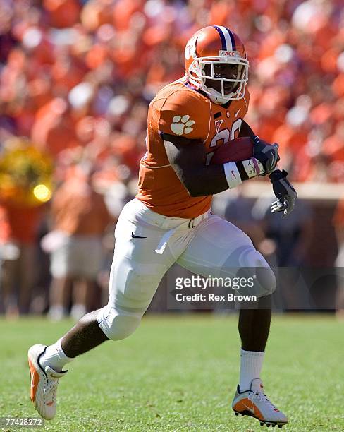 Spiller of the Clemson Tigers picks up a first down on this run against the Central Michigan Chippewas at Memorial Stadium on October 20, 2007 in...