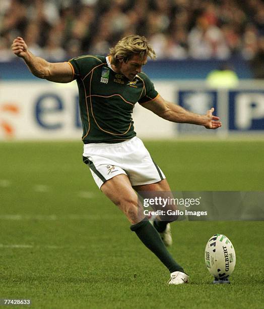 Percy Montgomery of South Africa kicks during the IRB 2007 Rugby World Cup final match between South Africa and England held at the Stade de France...