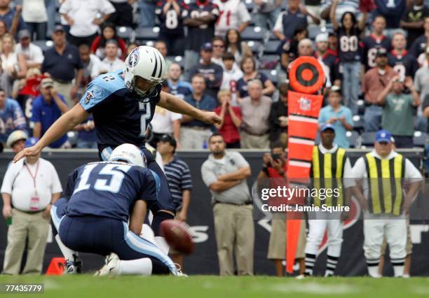 Kicker Rob Bironas of the Tennessee Titans kicks the game-winning field goal and breaks the NFL record with 8 field goals in a game during the final...