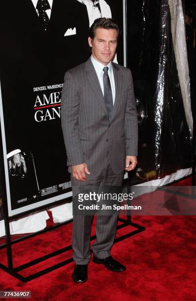 Actor Josh Brolin arrives at "American Gangster" premiere at the Apollo Theater on October 19, 2007 in New York City, New York.