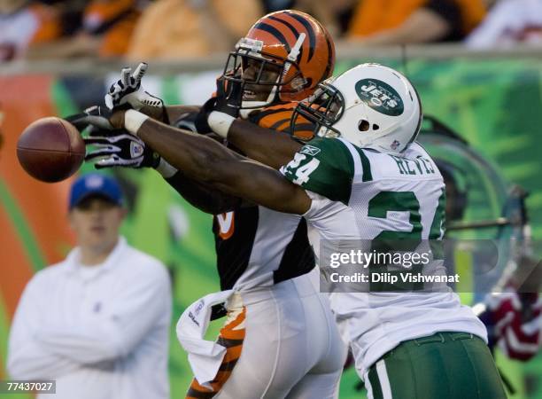 Darrelle Revis of the New York Jets breaks up a pass intended for Glenn Holt of the Cincinnati Bengals at Paul Brown Stadium October 21, 2007 in...