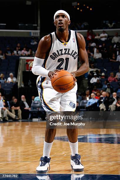 Hakim Warrick of the Memphis Grizzlies shoots a free throw during the game against the Minnesota Timberwolves at FedExForum on October 15, 2007 in...