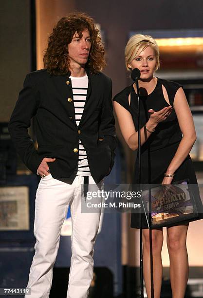 Shaun White and Elisha Cuthbert