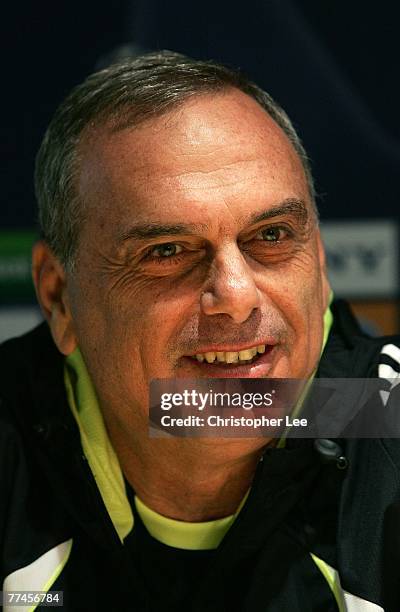 Avram Grant talks to the press during the Chelsea Training and Press Conference at Stamford Bridge on 23 October, 2007 in London, England.