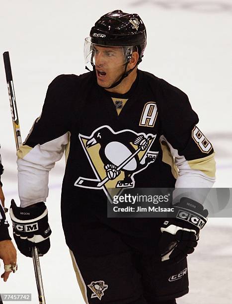 Mark Recchi of the Pittsburgh Penguins skates against the New Jersey  News Photo - Getty Images