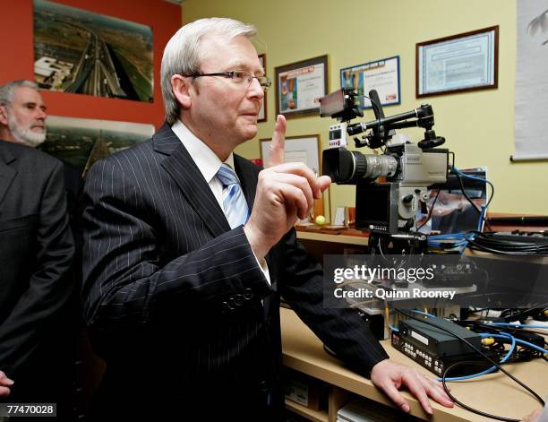 Kevin Rudd 965 139 Kevin Rudd Visits Melbourne Stock Photos, High-Res Pictures, and ...