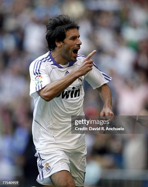 Real Madrid's Ruud van Nistelrooy celebrates his goal during the La Liga match between Real Madrid and Deportivo de la Coru?a at the Santiago...