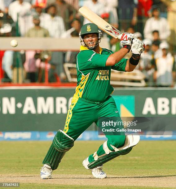 Jacques Kallis of South Africa in action during the Fifth One Day International match between Pakistan and South Africa at Gaddafi Stadium on 29...
