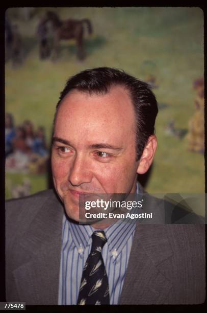 Best Supporting Actor recipient Kevin Spacey stands at the National Board of Review Awards February 26, 1996 in New York City. The NBR, which...