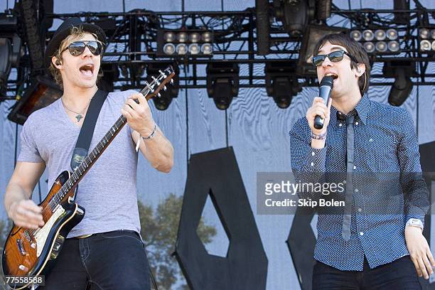 Tim Lopez and Tom Higgenson of Plain White T's performs at the Voodoo Music Experience 2007 Day 3 on October 28, 2007 in New Orleans, Louisiana.