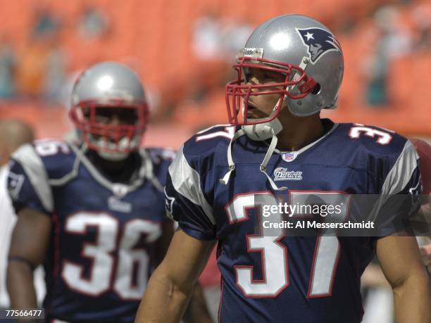 Safety Rodney Harrison of the New England Patriots warms up before play against the Miami Dolphins at Dolphin Stadium on October 21, 2007 in Miami,...