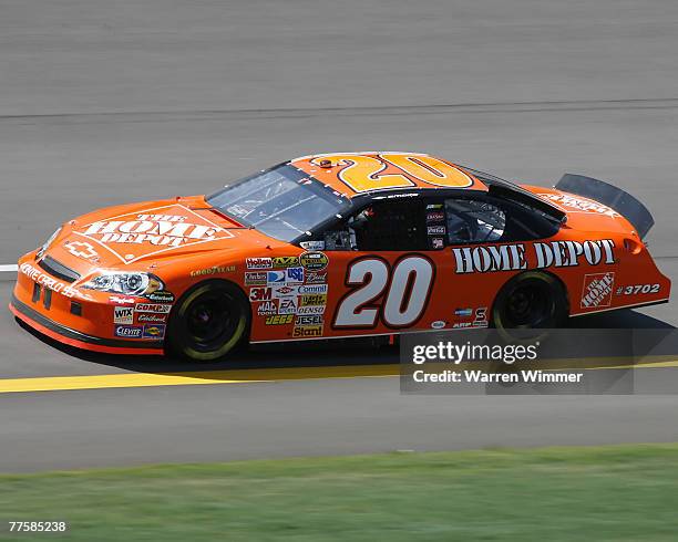 Tony Stewart driving his race car at the Aaron's 499 NEXTEL Cup Series race, at the Talladega Superspeedway, on April 29, 2007. A race that saw Pole...