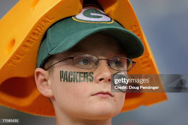 Young fan shows his support of the Green Bay Packers against the Denver Broncos at Invesco Field at Mile High on October 29, 2007 in Denver,...