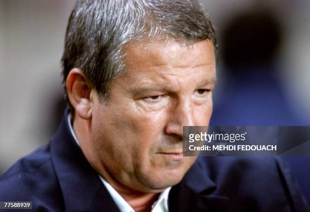 Montpellier's coach Rolland Courbis reacts after the French League Cup football match Paris Saint-Germain vs. Montpellier, 31 October 2007 at the...