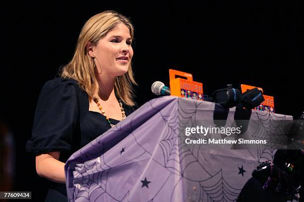 Jenna Bush speaks to students about her trip to Latin America and the AIDS epidemic she witnessed there at Eagle Rock High School October 31, 2007 in...