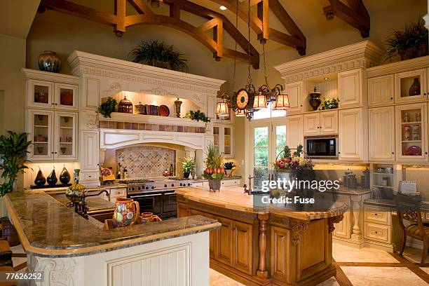 spacious kitchen - recessed lighting ceiling stock pictures, royalty-free photos & images