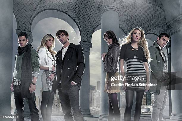 Members of the cast of Gossip Girl pose at a portrait session for Movieline Magazine in Los Angeles, CA. Penn Badgley, Taylor Momsen, Chace Crawford,...