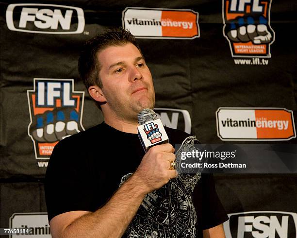 Kurt Ott address the crowd during the weigh-in for the IFL World Grand Prix at the Buffalo Wild Wings November 2, 2007 in Hoffman Estates, Illinois.