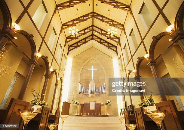 Altaf R 60 Wedding Altar Arrangements Stock Photos, High-Res Pictures, and ...