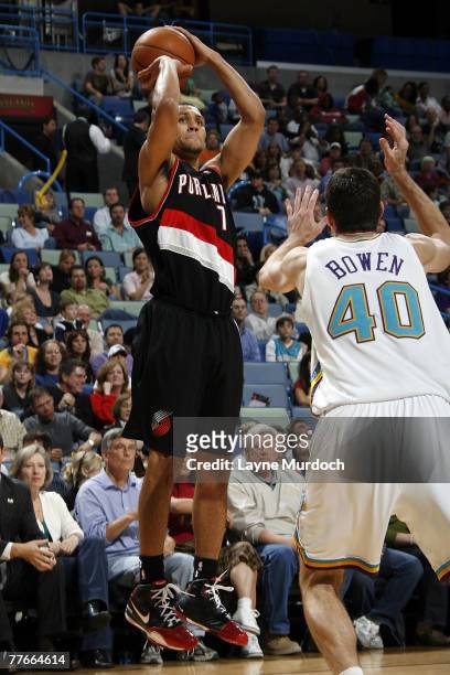 Brandon Roy of the Portland Trail Blazers shoots over Ryan Bowen of the New Orleans Hornets on November 2, 2007 at the New Orleans Arena in New...