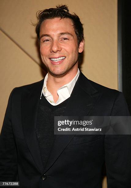 Chef Rocco DiSpirito attends a private screening of "Lions for Lambs" hosted by Andrew Borrok at the Dolby Screening Room on November 3, 2007 in New...
