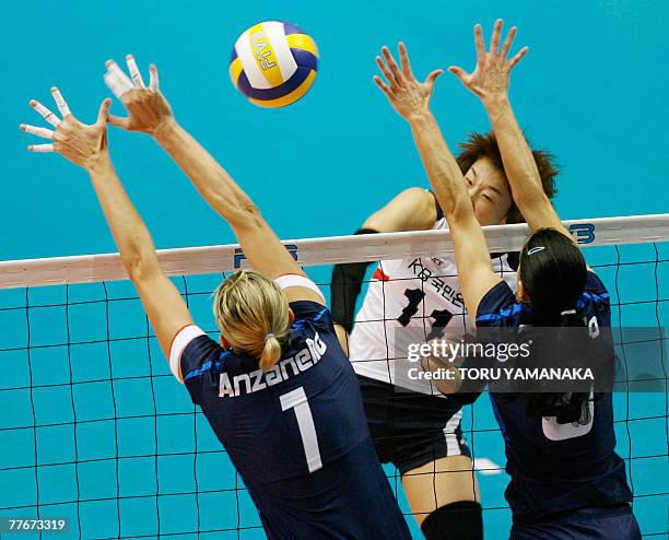 Han R Block 333 South Korean Han Yoo Mi Stock Photos, High-Res Pictures, and Images ...
